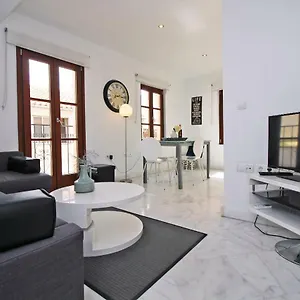 Del Parque Flats - Tribuna España